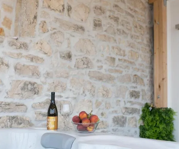 Luxury Christian * Umag