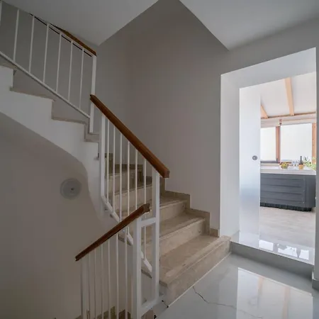 Luxury Christian Umago