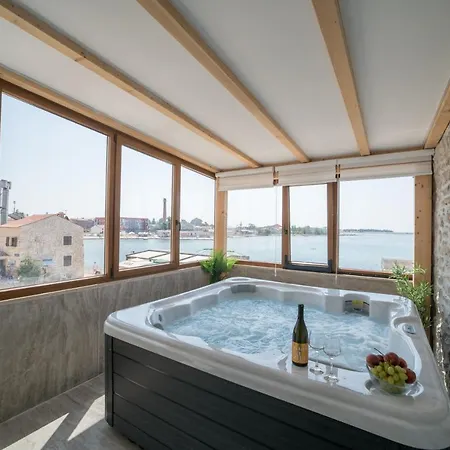 Luxury Christian * Umag