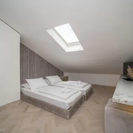 Luxury Christian * Umag